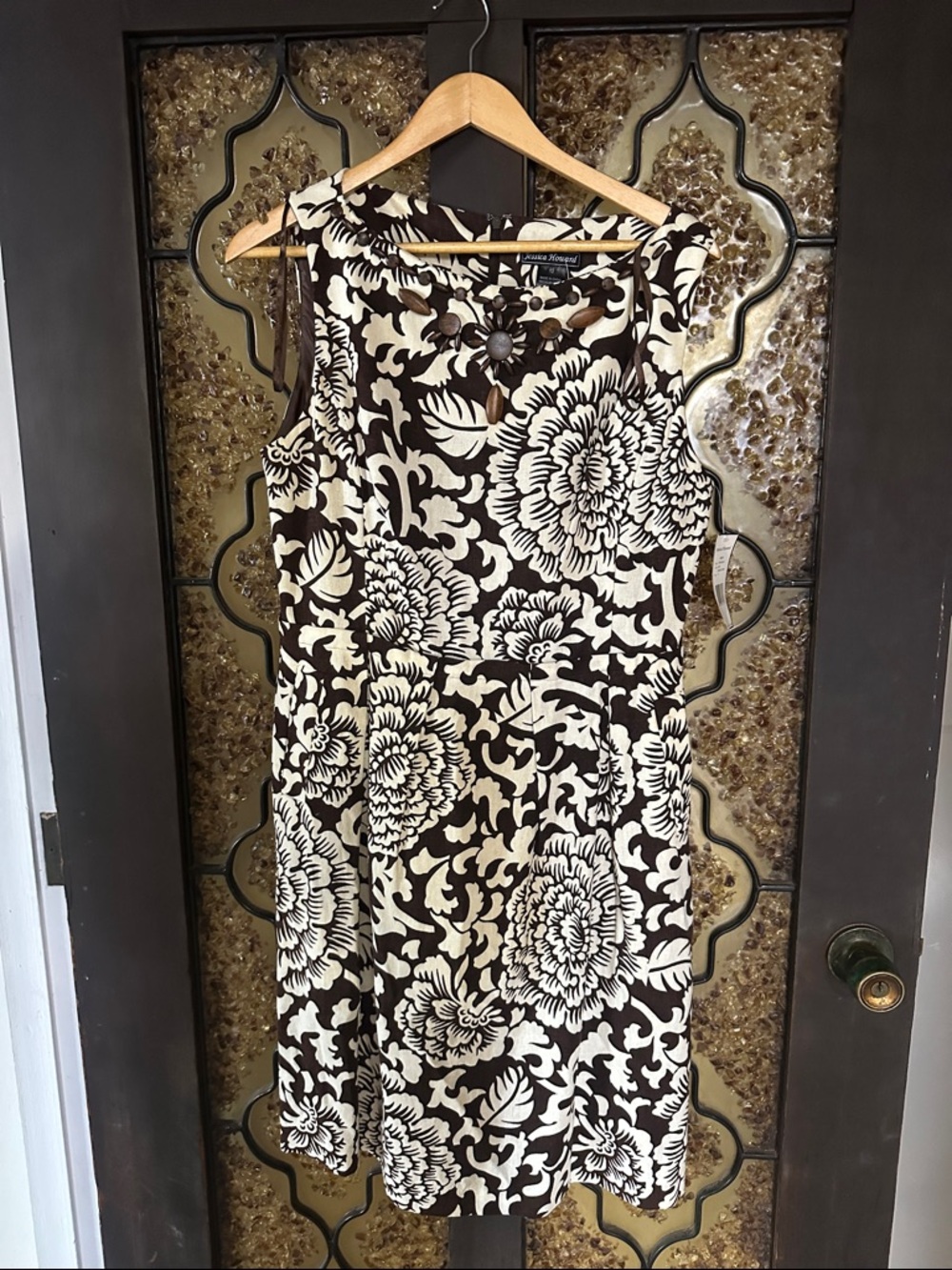 Jessica Howard Sleeveless Black & White Floral Shift Dress vintage looking